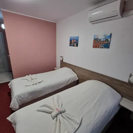 Szálloda Nays